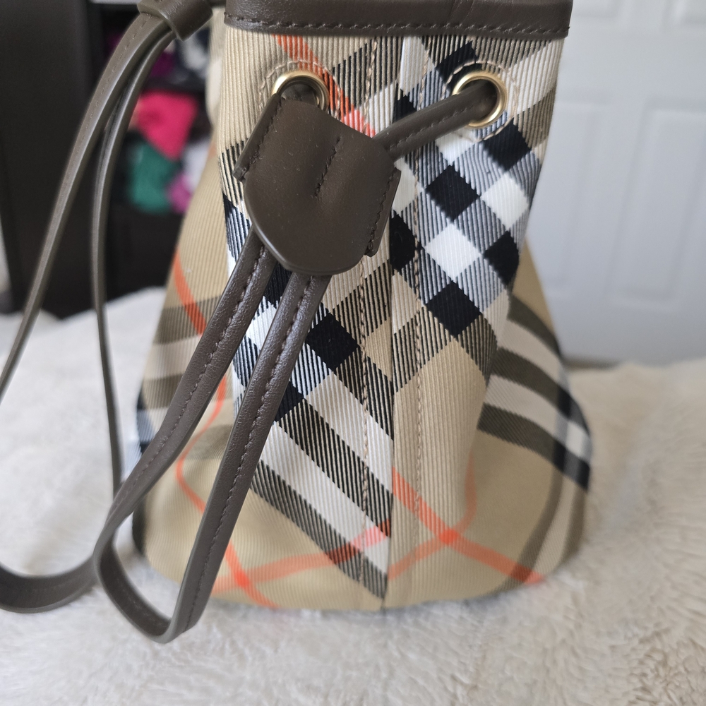 Burberry Beige and Black Checkered Shoulder Bag - Picture 3 of 5